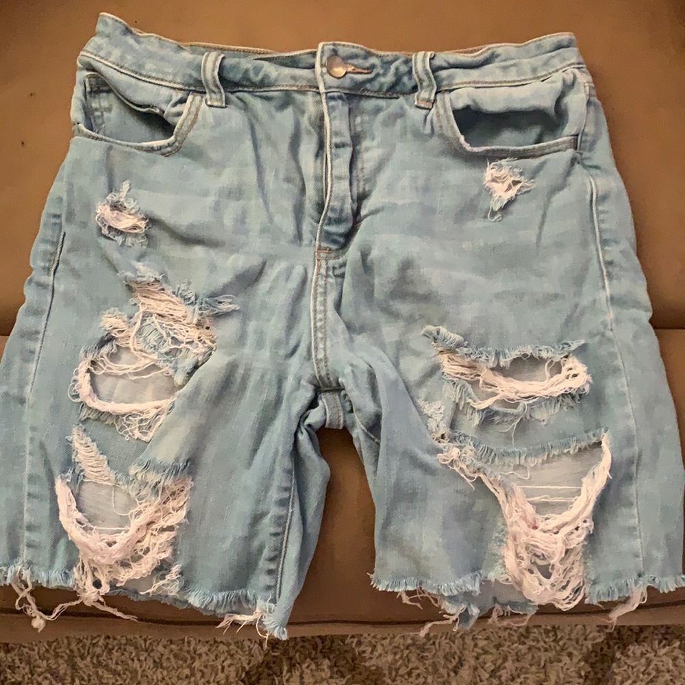 Fashion nova ripped jeans